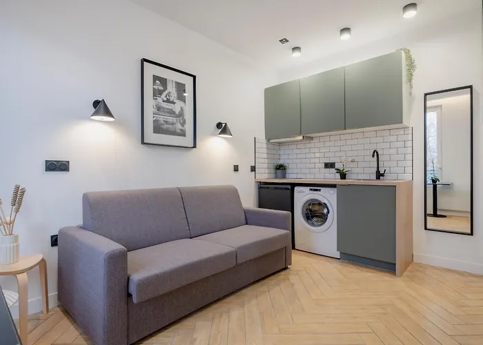 Charming Studio In Pantin